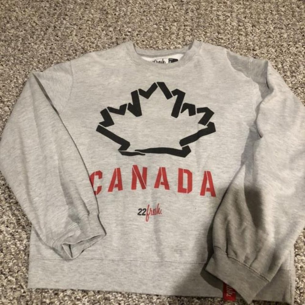 22 Fresh Sweatshirt
